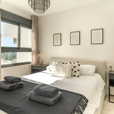 Ar 17 South Bay Apartamento Estepona