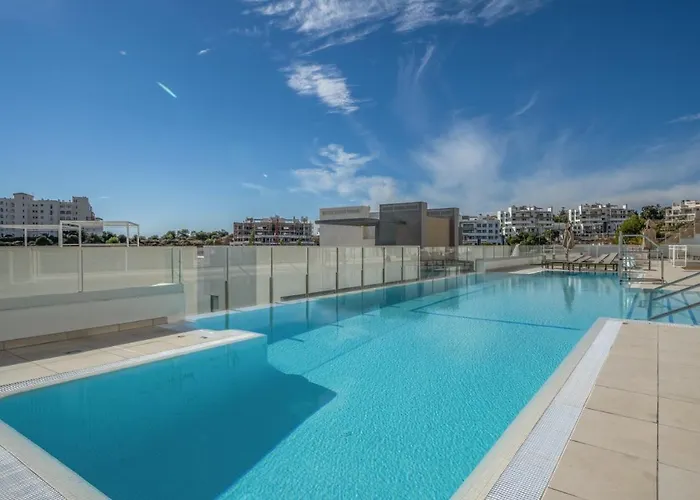 Ar 17 South Bay Apartamento Estepona