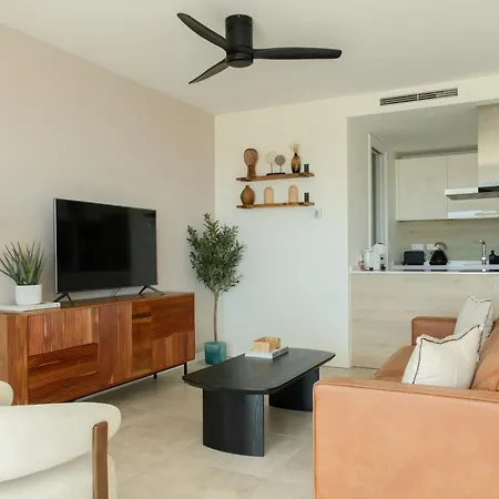 Ar 17 South Bay Apartment *