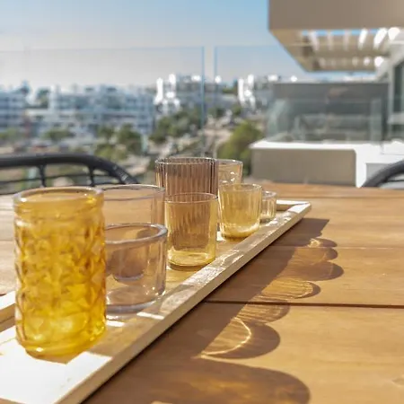 Ar 17 South Bay Lägenhet Estepona