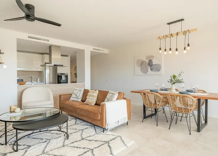 Ar 17 South Bay Естепона